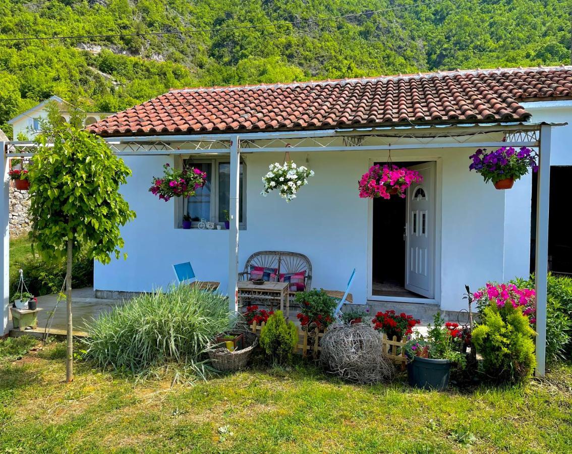 Sunlight Cottage Maya Virpazar Esterno foto